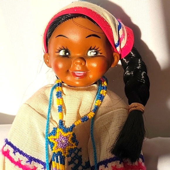 Handmade Mexican Folk Art 12" Huichol Doll in Traditional Costume - Picture 3 of 8